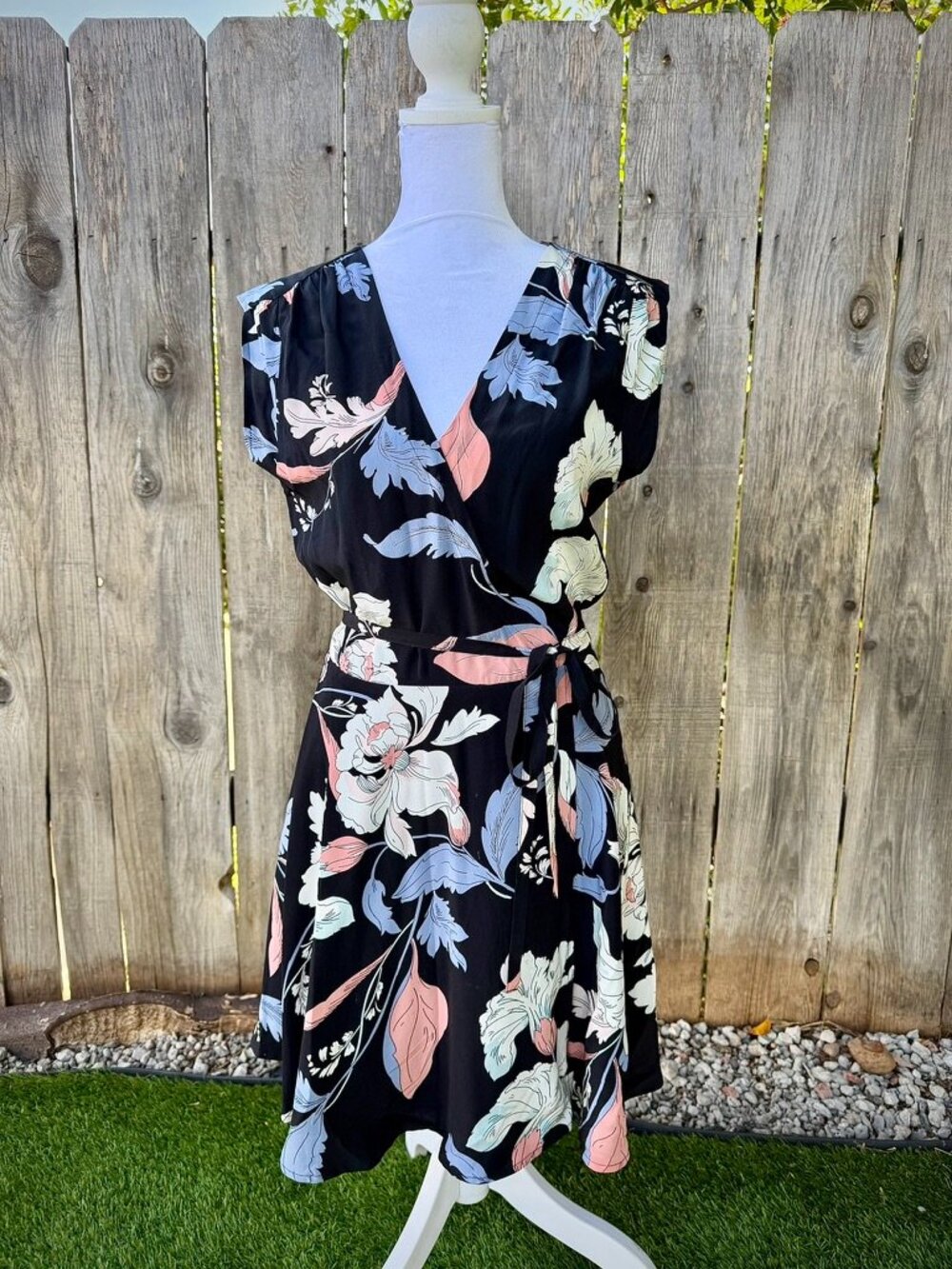 Yumi Kim Soho Mixer Dress Black Floral Wrap Size S DR-831